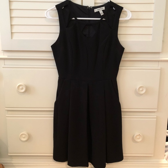 Juniors Black Dress - Picture 1 of 6